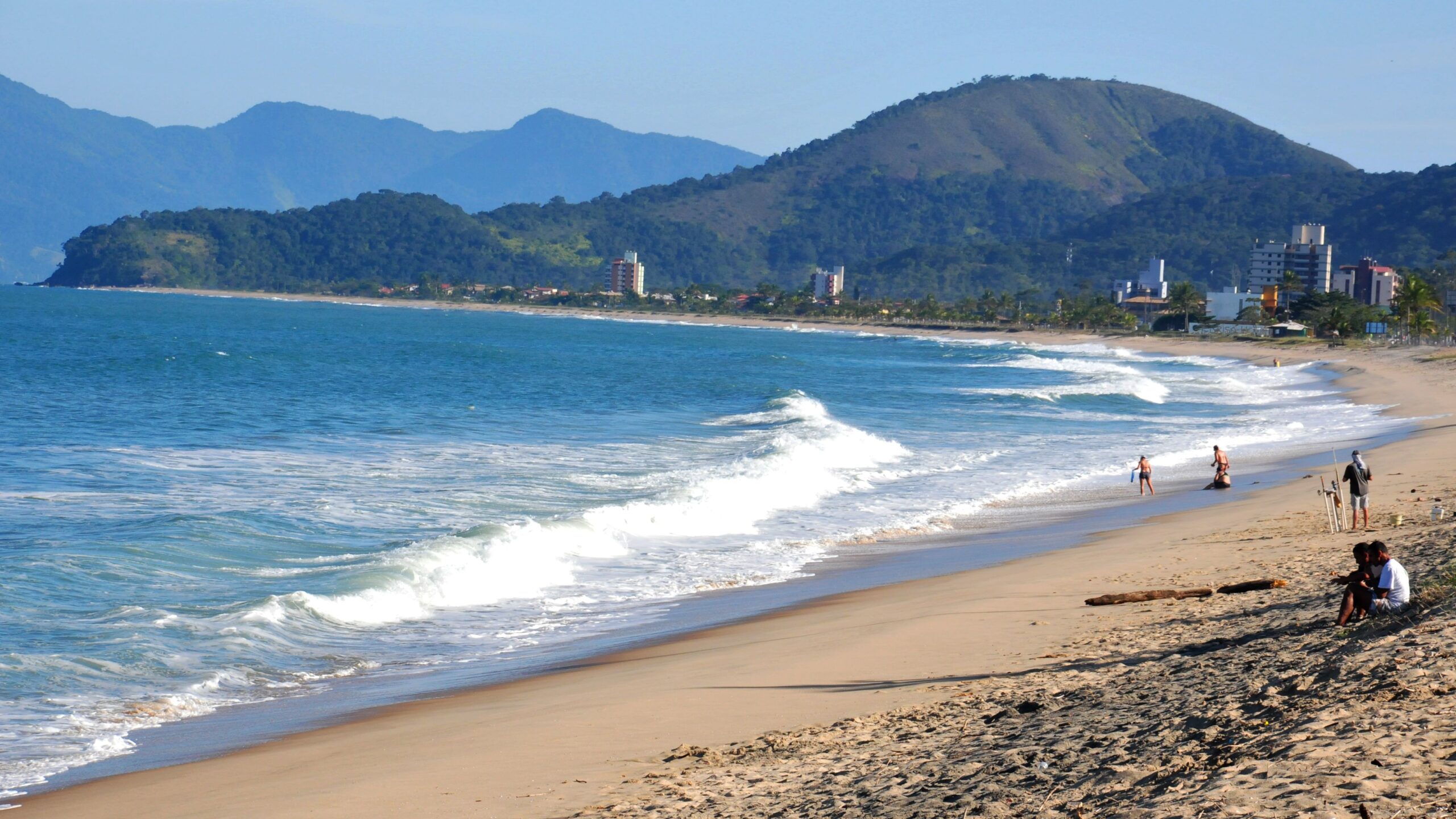 Praias do litoral norte ajudam pessoas com ansiedade e burnout