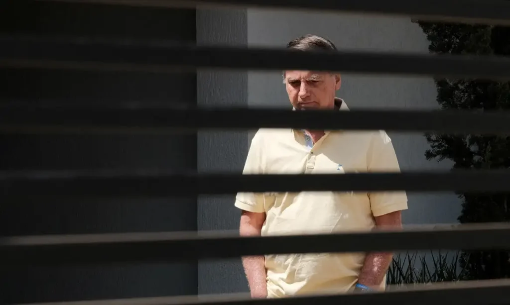PGR envia parecer favorável à prisão domiciliar de Bolsonaro