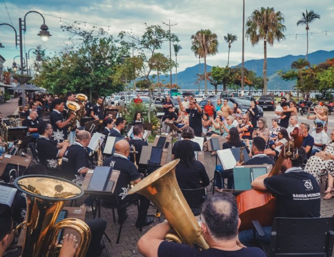Banda Municipal de São Sebastião apresenta-se em evento musical