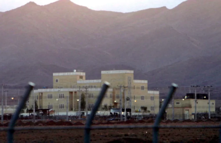 Estados Unidos bombardeiam complexo nuclear do Irã