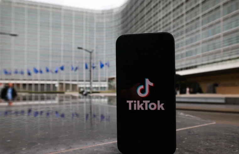 Austrália ameaça plataformas por descumprir lei de proteção a menores