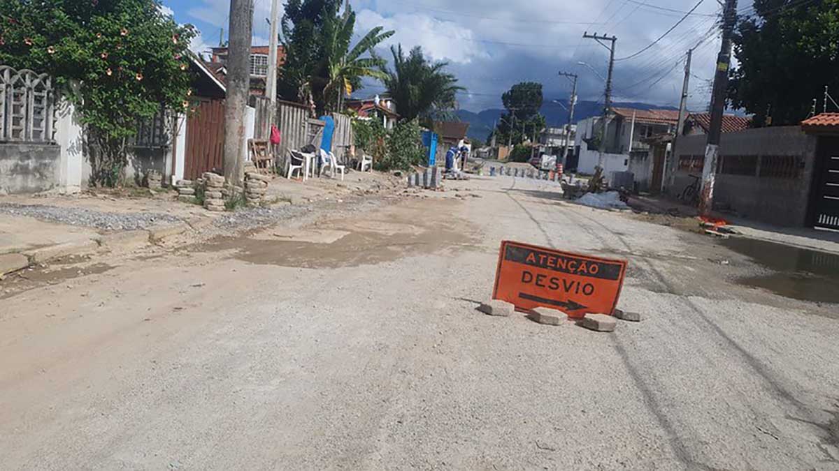 Caraguatatuba multa Sabesp por danos em vias após escavações