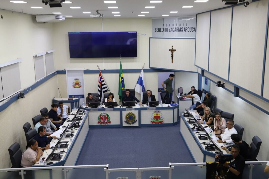 Câmara de Caraguatatuba aprova programa que reforça controle na emissão de atestados