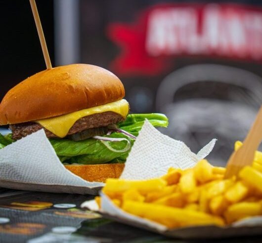 Camaroeiro em Caraguatatuba abre portas para eventos de fim de semana