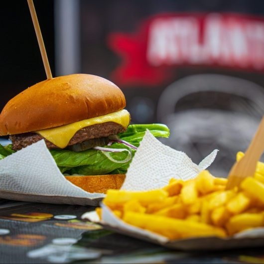 Camaroeiro em Caraguatatuba abre portas para eventos de fim de semana