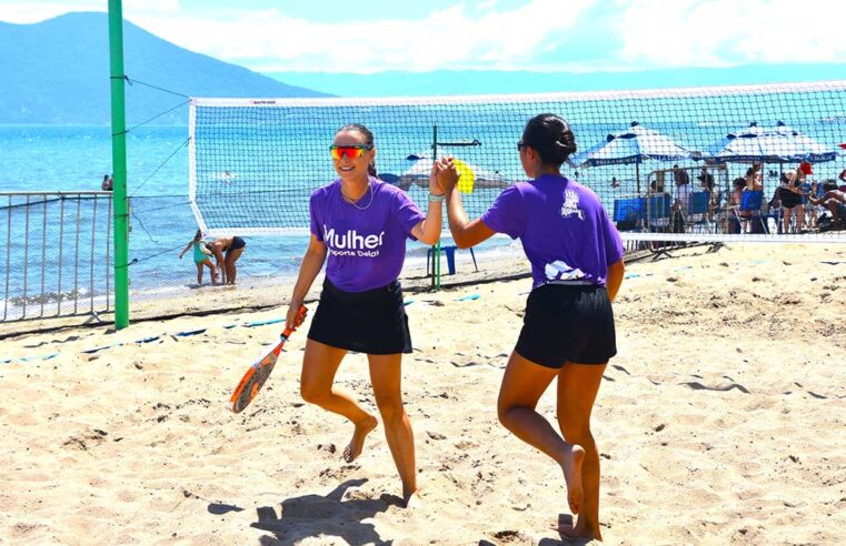 Beach Tennis feminino reúne gerações em Ilhabela