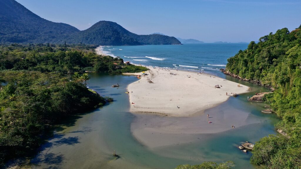 Outono traz tranquilidade ao Litoral Norte de São Paulo