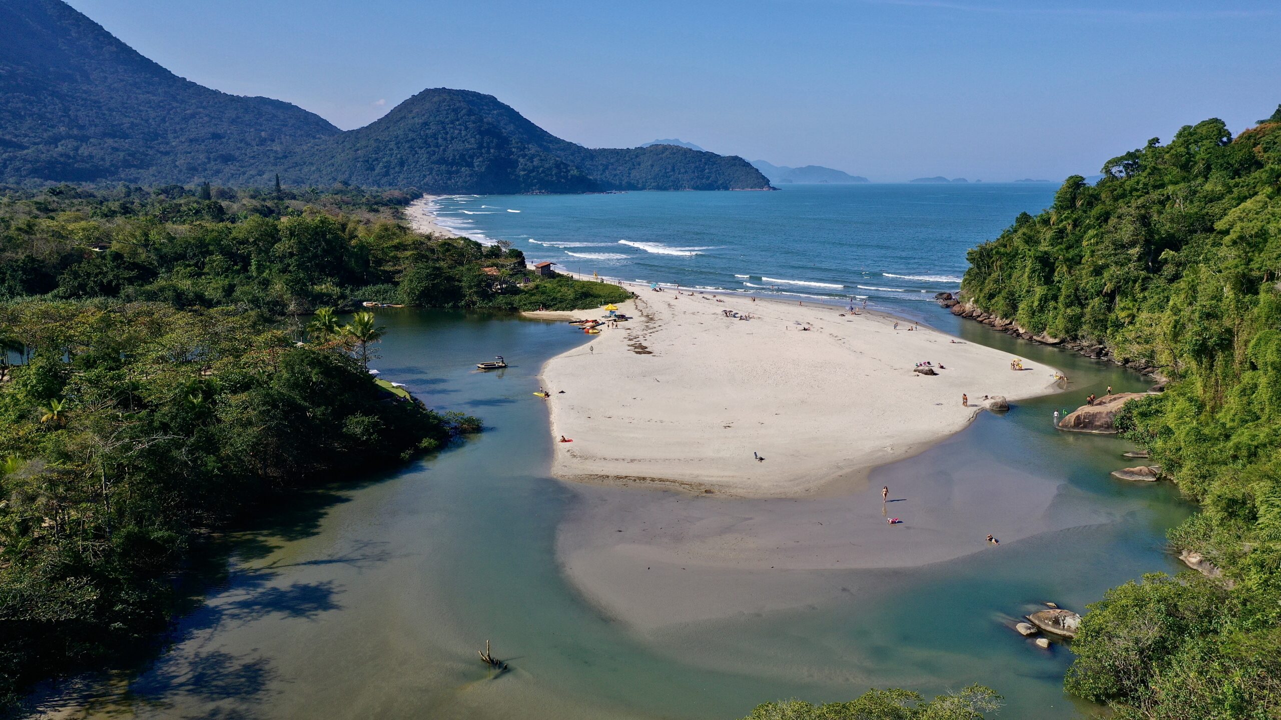 Outono traz tranquilidade ao Litoral Norte de São Paulo