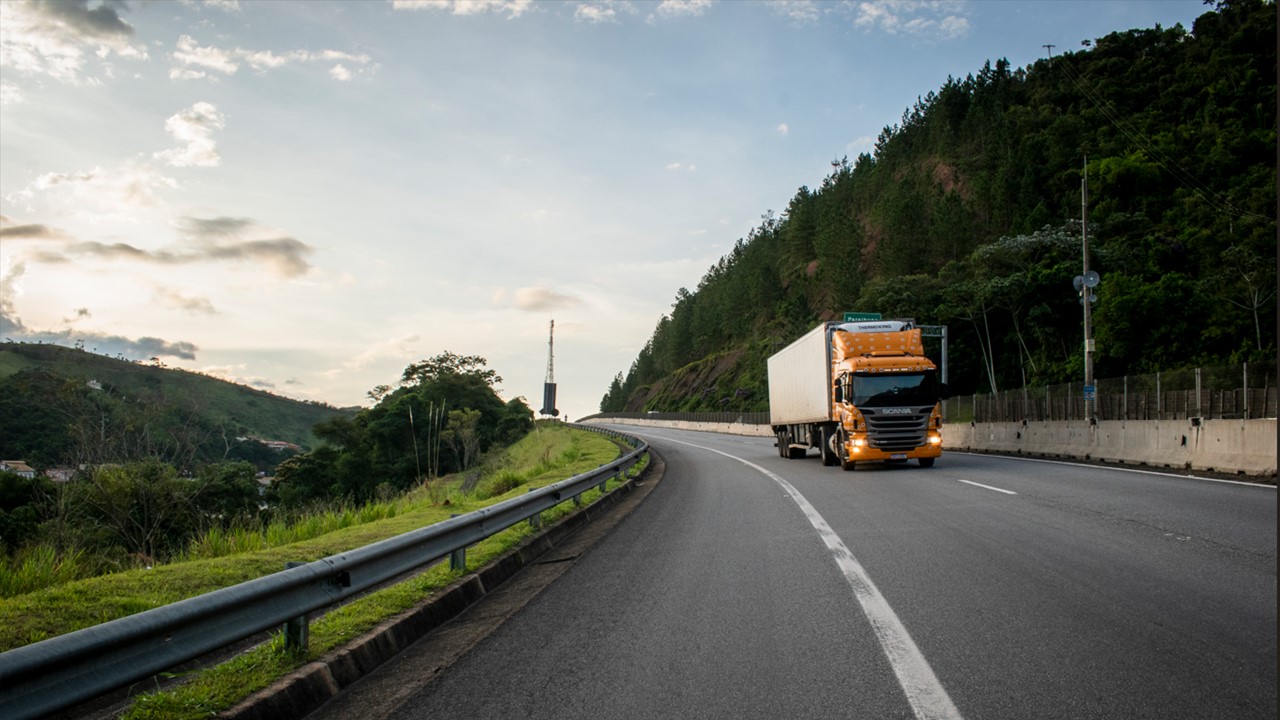 Tamoios inicia obras de recapeamento na rodovia