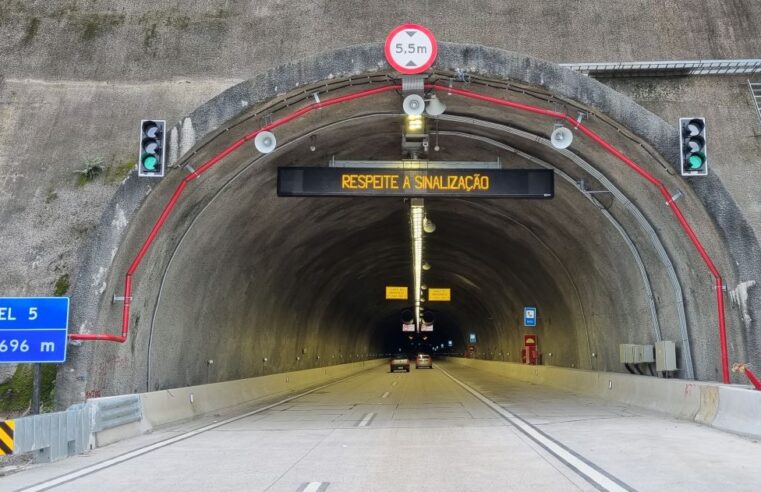 Túneis da Rodovia dos Tamoios fechados para manutenção noturna