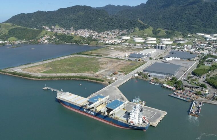 Recorde no Porto de São Sebastião