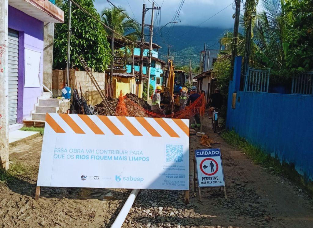 Sabesp melhora esgoto em Cambury