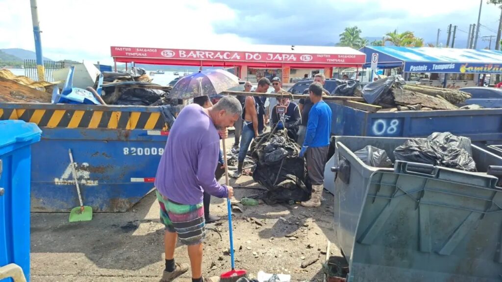 Mar Sem Lixo retira 133 toneladas de resíduos em SP