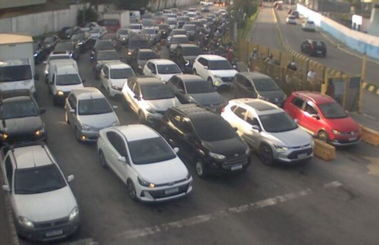 Onze pontos de travessia lotados no litoral paulista