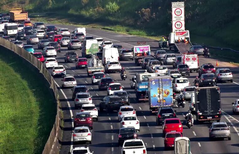 Congestionamento na serra de Santos afeta rotas importantes