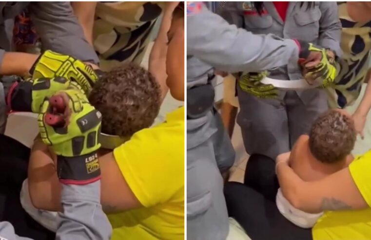 Bombeiros resgatam criança com forma de bolo preso no pescoço