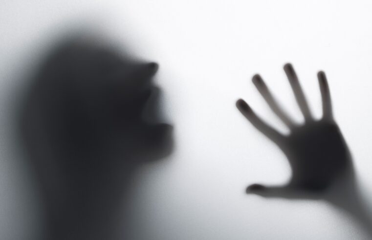 Câmara aprova tornozeleira eletrônica para agressores de mulheres