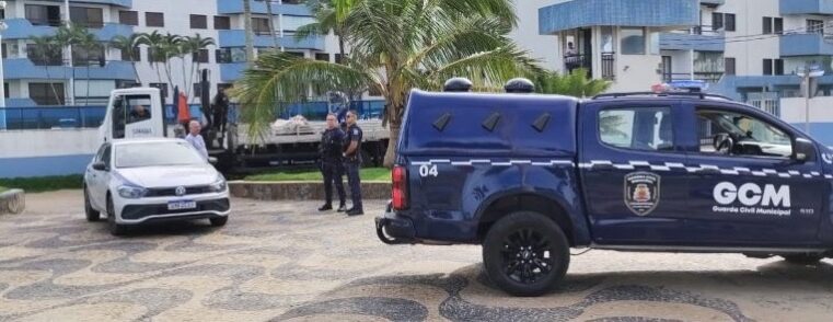 Prefeitura retira ocupação irregular em área protegida