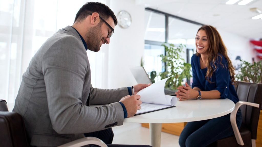 InvestSP oferece vagas com salário de R$ 10,2 mil