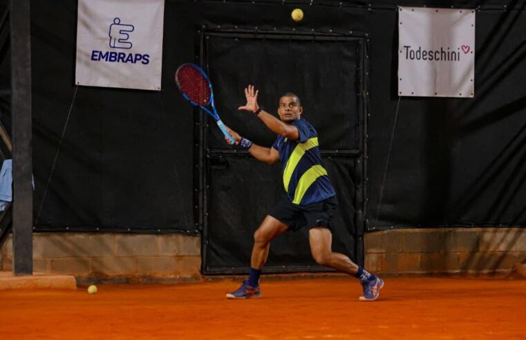 Tênis: 300 atletas no Clube dos Ingleses