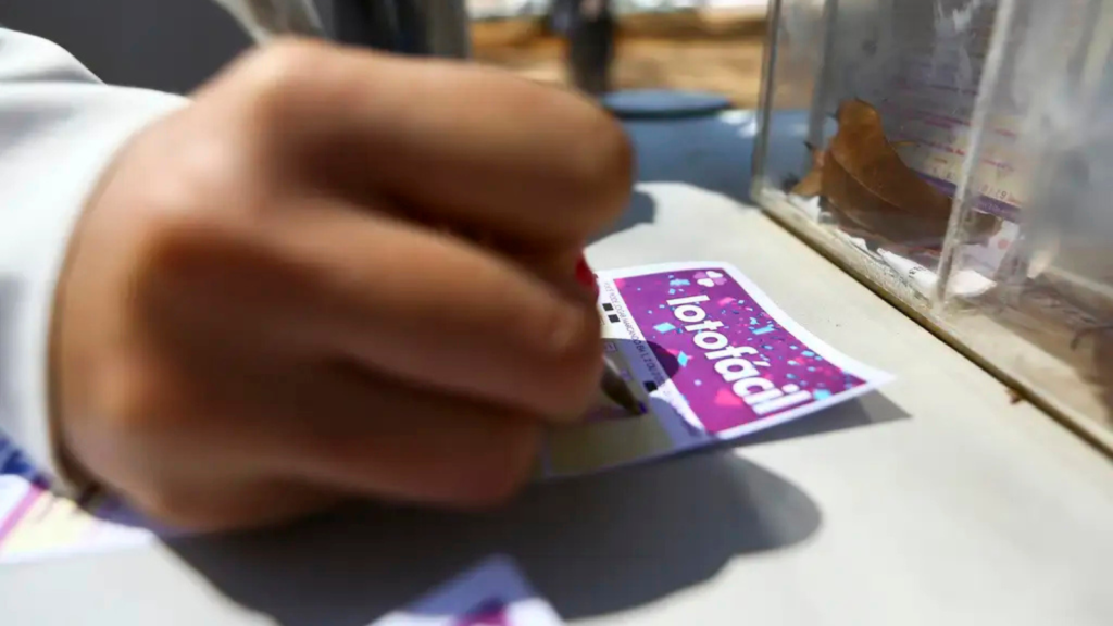 Bolão de Santos leva prêmio de R$ 5 mil no Lotofácil