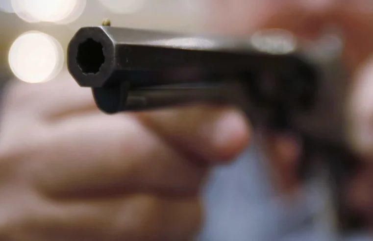 Agente do Serviço Secreto sofre acidente com arma na proteção da ex-primeira-dama