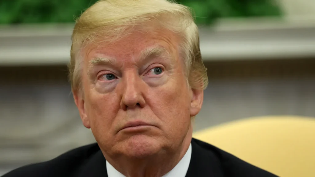 Trump recua, anuncia negociações e adia ultimato por 5 dias