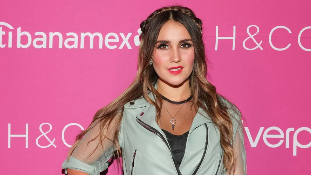 Dulce María RBD comemora nascimento da segunda filha