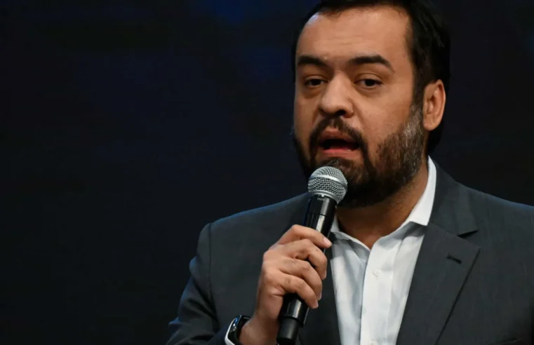 Castro renuncia ao Governo do RJ um dia antes de julgamento