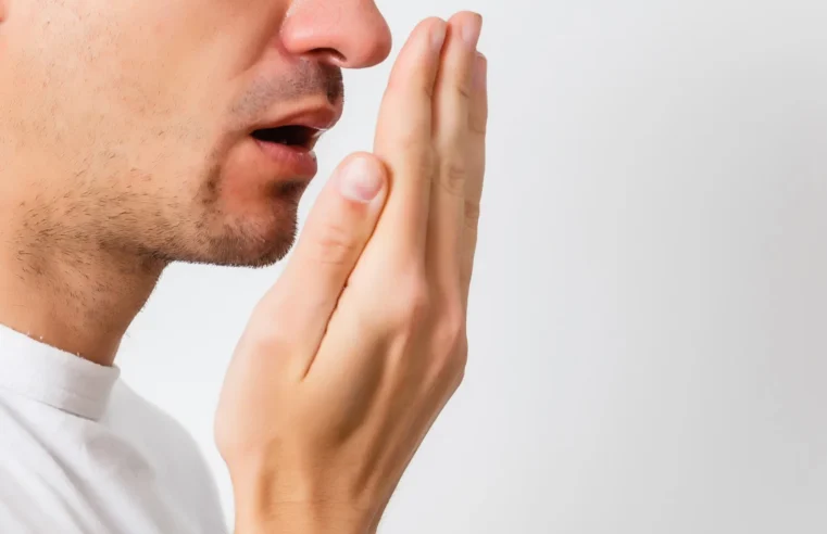 Mitos e verdades sobre o mau hálito revelados por especialista