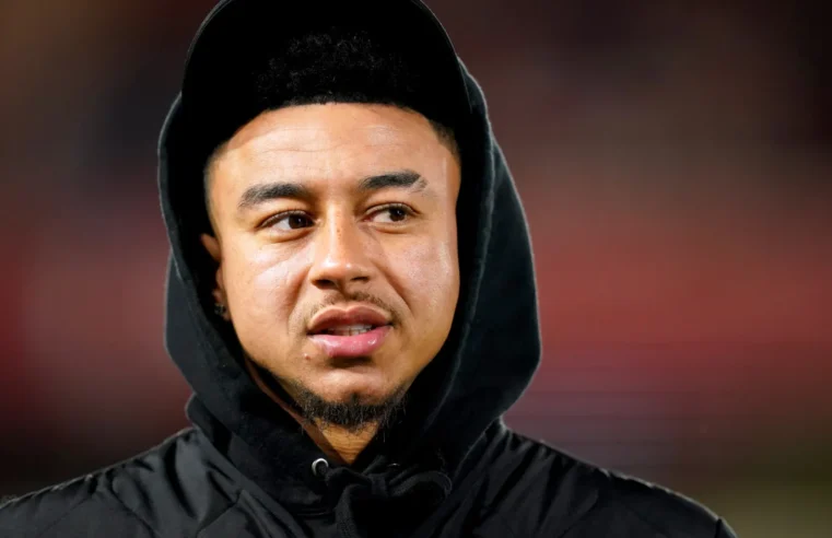 Corinthians espera estrear Lingard logo após resolver pendências burocráticas
