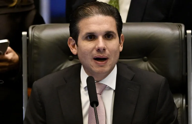 Jornada de trabalho pode ser reduzida, diz presidente da Câmara