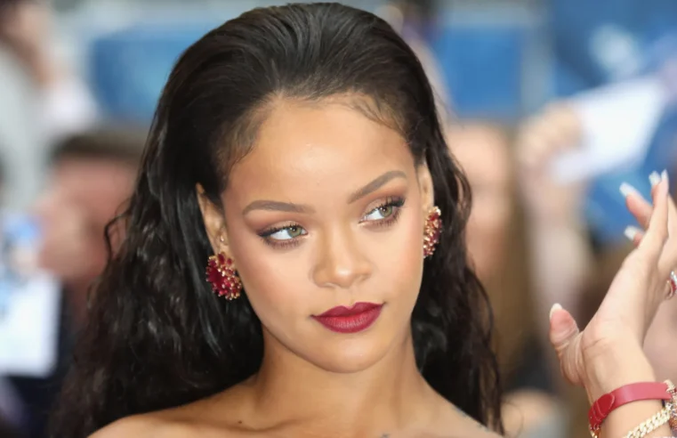 Suspeita de ataque a Rihanna diz que é inocente e pede redução da fiança