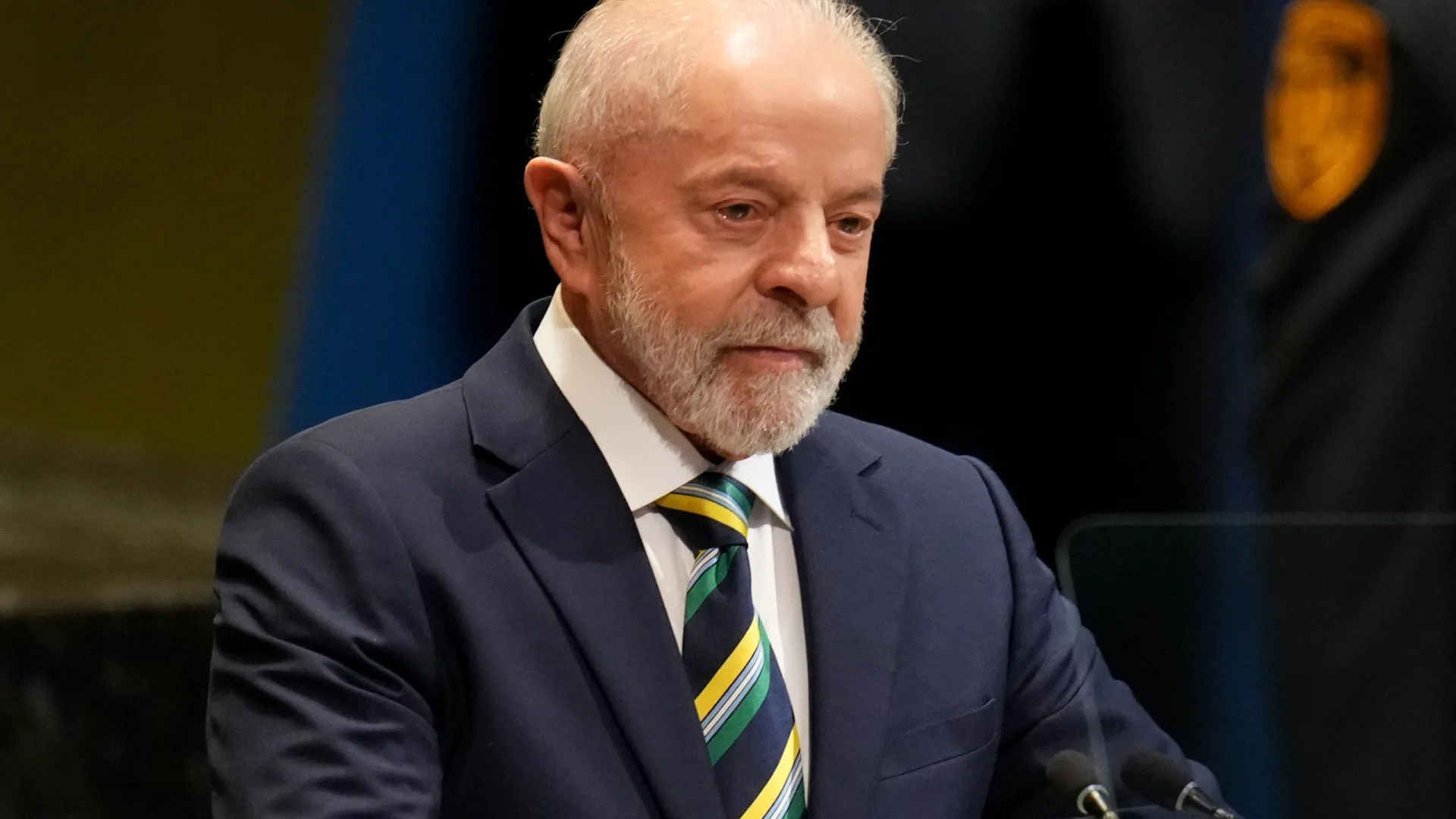 Lula promete solução para famílias endividadas