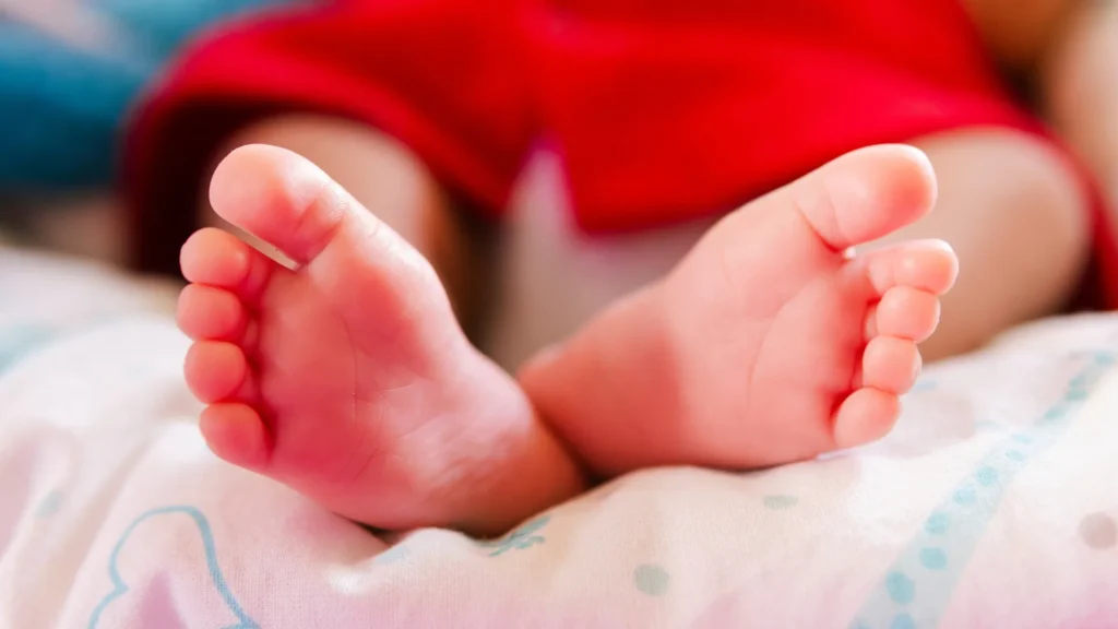 Casal em prisão preventiva por suspeita de abuso contra bebê