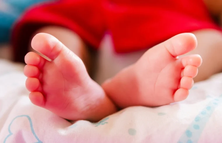 Casal em prisão preventiva por suspeita de abuso contra bebê