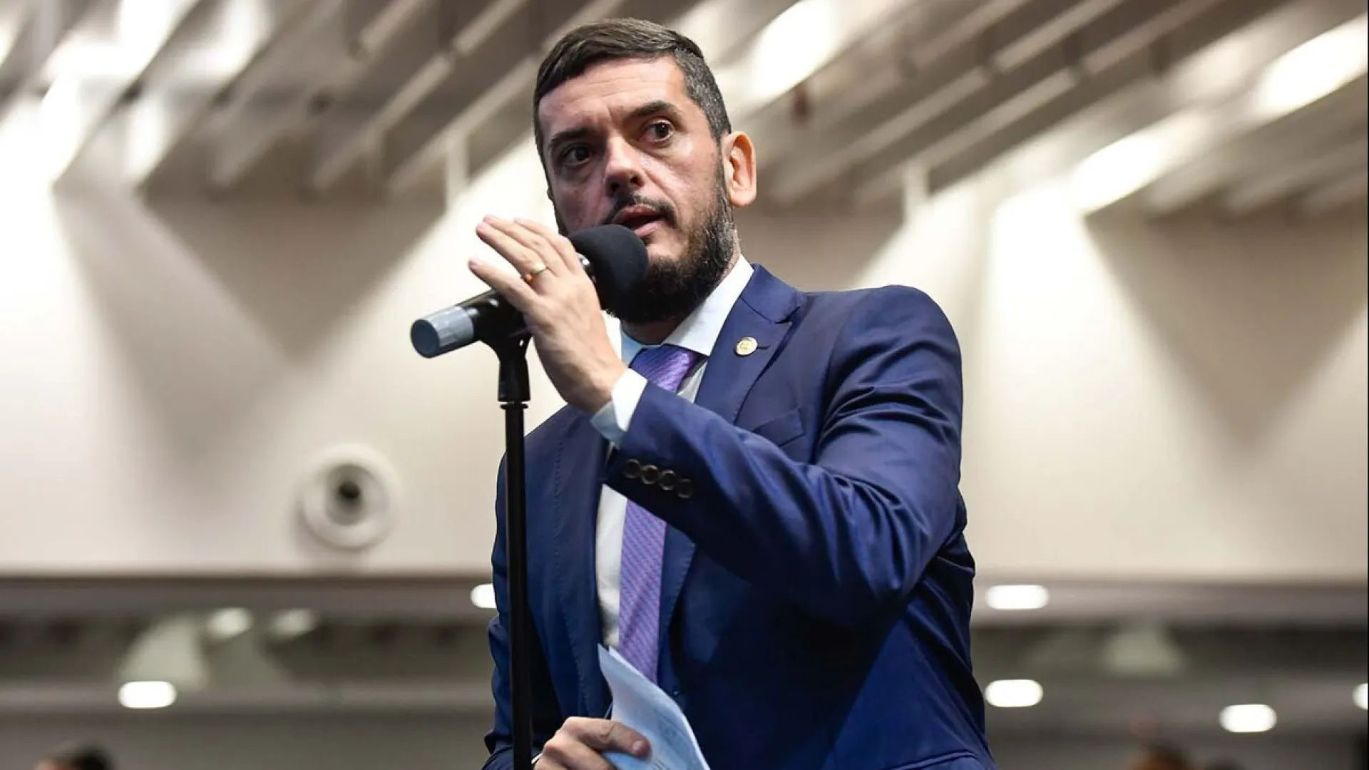 TSE cassa mandato de Rodrigo Bacellar na Alerj imediatamente