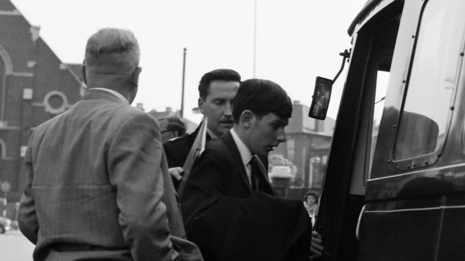 Crianças de 10 anos cometeram crimes extremamente brutais