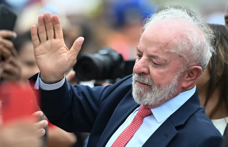 Lula é favorito, mas máquina que ele comanda está em fumaça