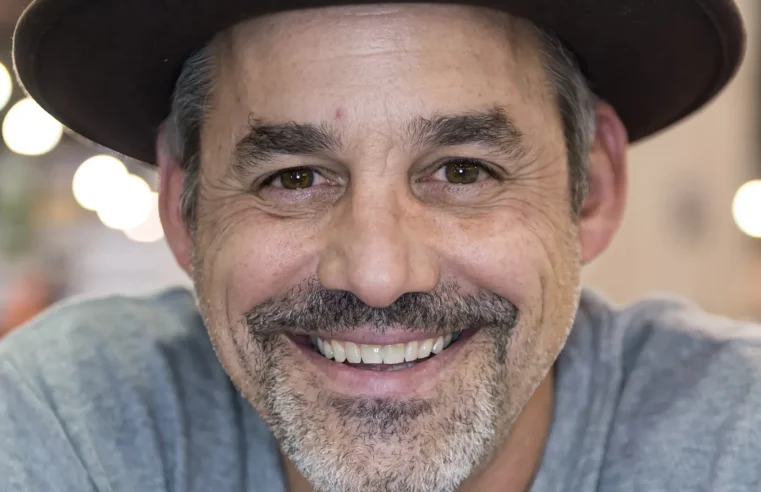 Morre Nicholas Brendon, de "Buffy – A Caça-Vampiros", aos 54 anos