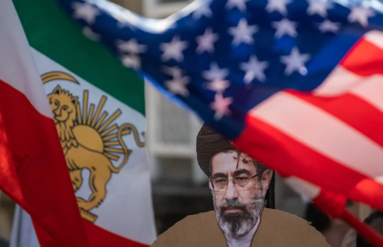 Mistério em torno de Khamenei continua: "Extremamente estranho"