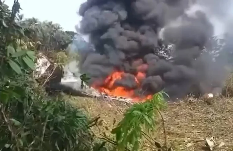 Avião militar cai na Colômbia com 100 soldados a bordo