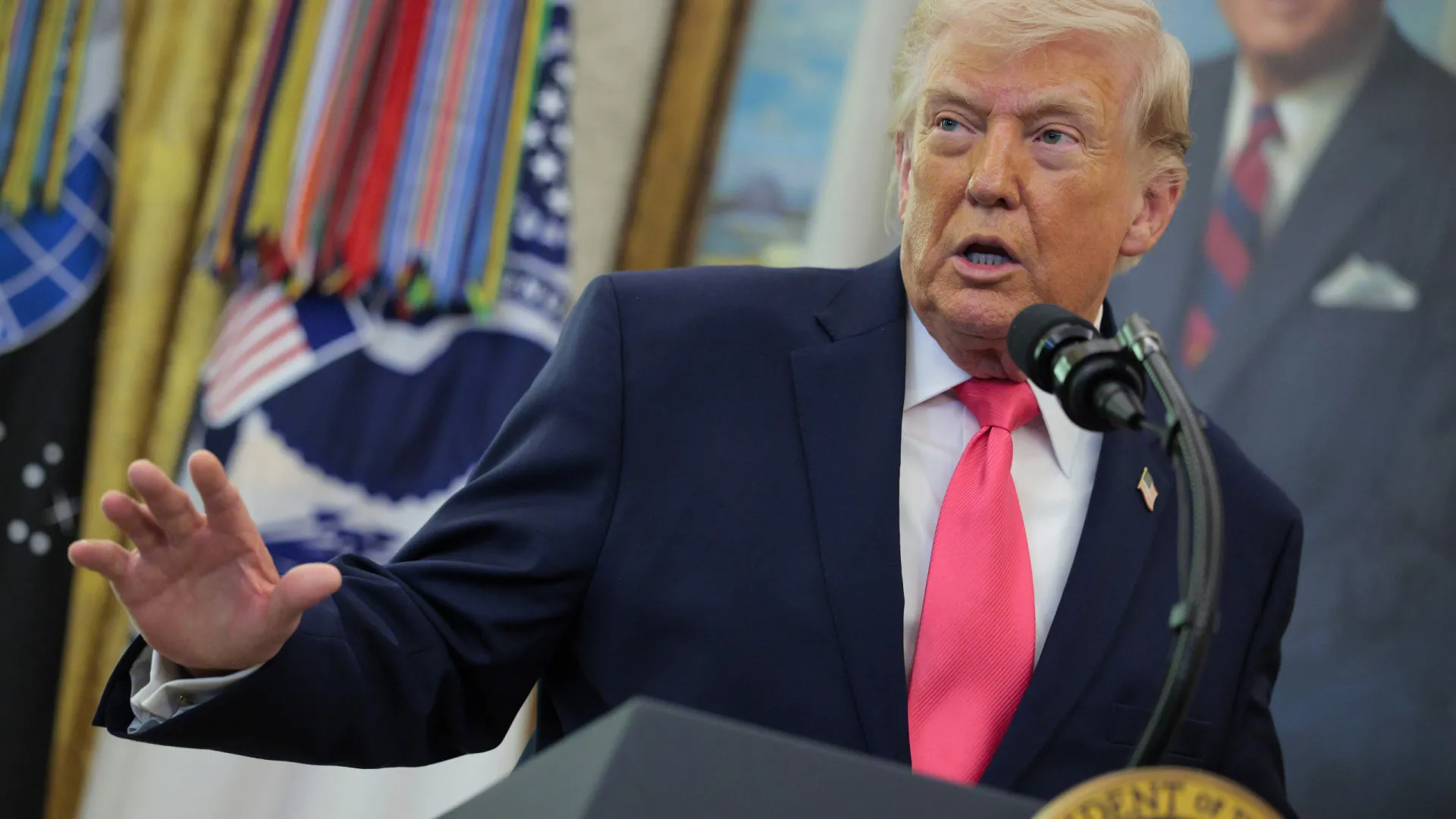 Trump afirma que Irã negocia cessar-fogo em segredo