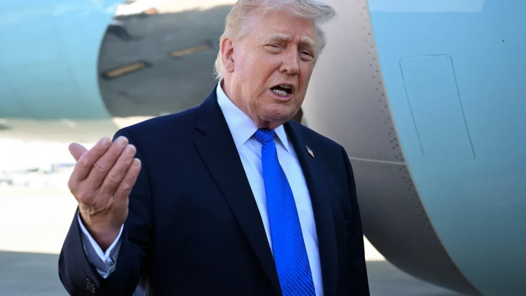 Trump ameaça Irã e exige acordo 'antes que seja tarde demais'