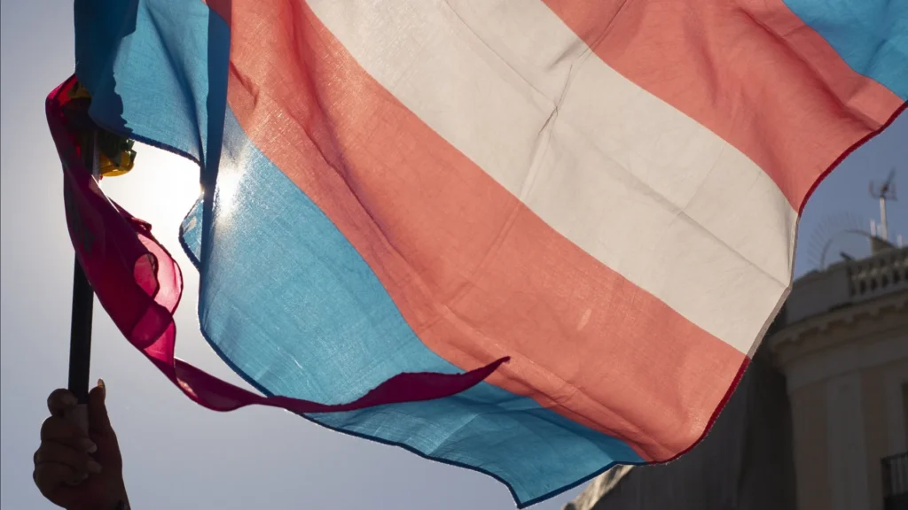 COI impõe teste genético e exclusão de atletas trans