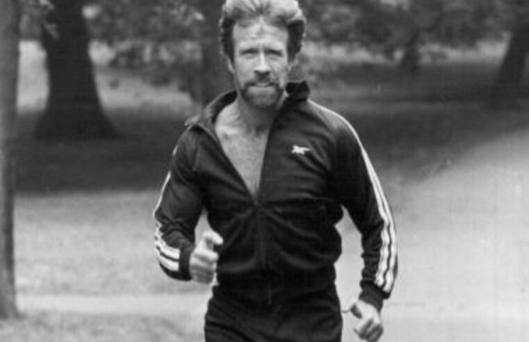 Chuck Norris morre aos 86 anos e deixa legado no cinema de ação