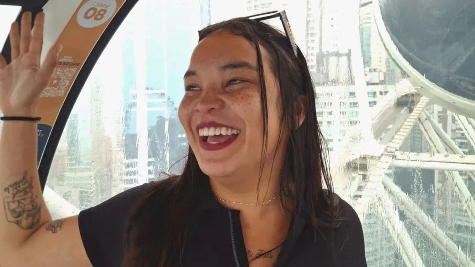 Mãe conta dor dos netos após morte da filha em ônibus