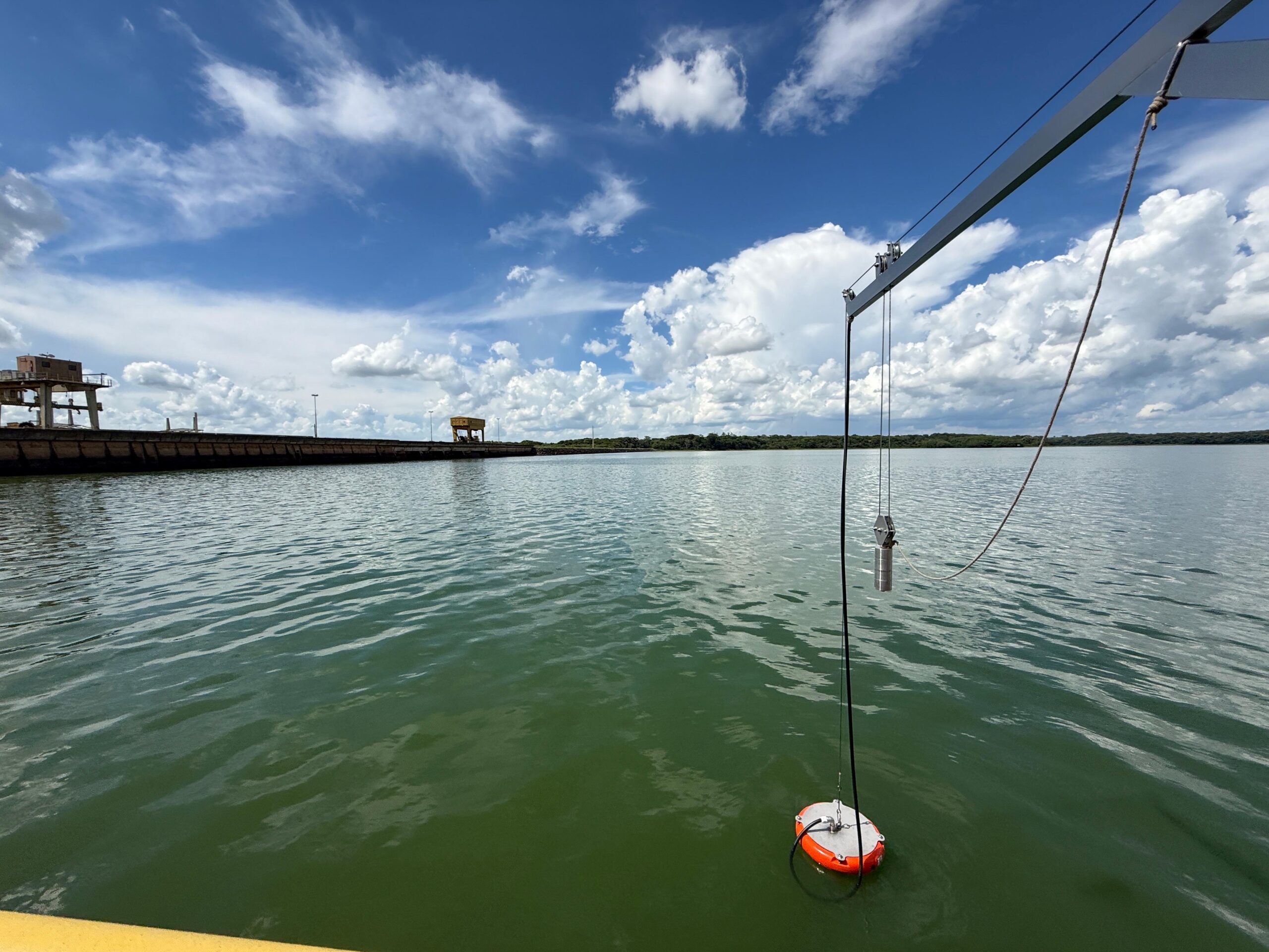 Rede da Cetesb gera milhões de dados anuais no monitoramento das águas em todo o Estado de SP