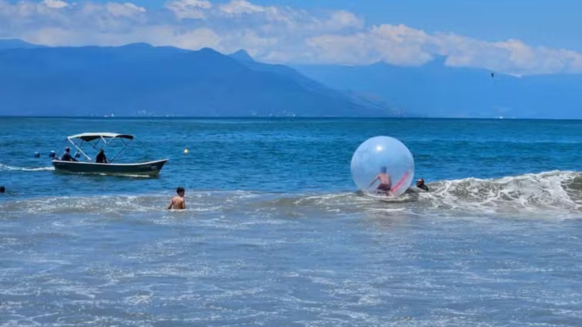 Bolhas infláveis caem em Ubatuba sem autorização