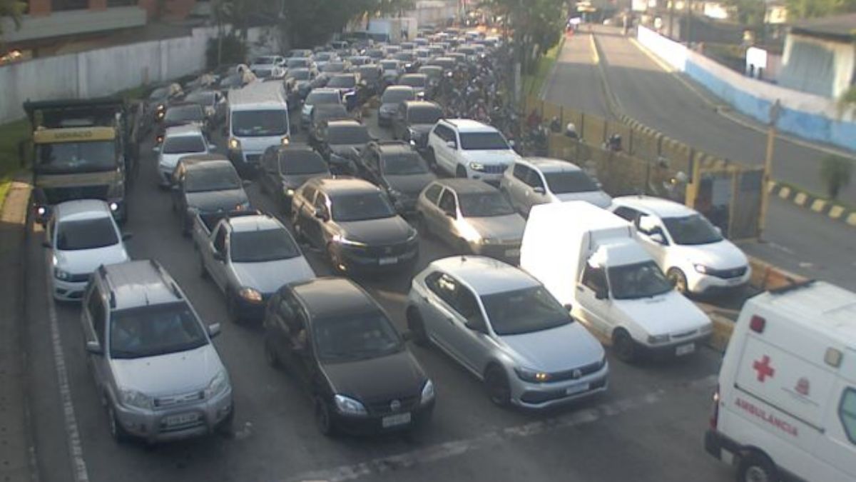 Veja como estão as travessias do litoral paulista na manhã desta quinta (26)